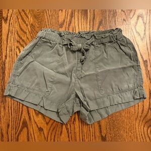 Aerie Sage Green Women's Cargo Shorts